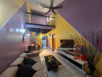 Taman Molek 1.5 Storey Terrace House Fully Renovated