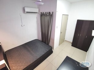 3min walk reach LRT Ara Damansara‼️ ✅Fully furnished Middle room with aircon at pacific place ✅Ready move in!!
