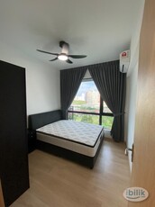 Bedroom and Work Room Aradia Residence Lakecity