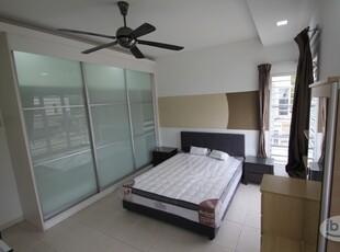 D'Alpinia Puchong South Master Room For Rent near 16 Sierra, Putra Permai