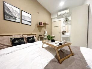 ☘️ Nice Middle Room for female tenant @ Pelangi Damansara Near MRT SBK08 Mutiara Damansara
