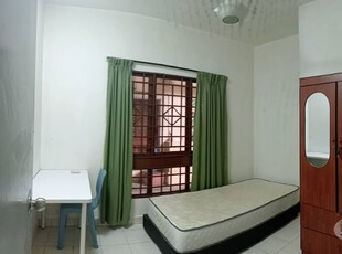 ⭐Female Unit⭐Single Room at Palm Spring, Kota Damansara