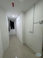 [Holmes] Zero/One Month Deposit‼ Master Room at SS4, Kelana Jaya 6mins ‍♀️ to Kelana Jaya LRT Station