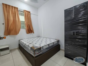 Master Bedroom With Attached Bathroom at Scientex Meru, Ipoh