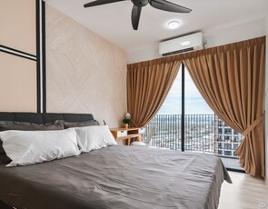 Medium Balcony Room at Emporis, Kota Damansara
