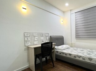 Medium Room Azuria Condo Tanjong Bungah for RENT!!! FULLY Furnished!!!