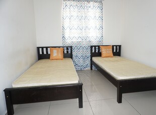 Middle Room at Bangsar South, Pantai