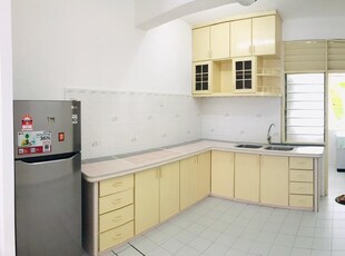 Middle Room at Taman Seri Setia Apartment, Tanjung Bungah, Penang