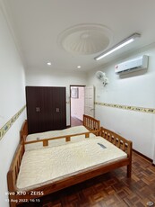Middle Room at Vista Komanwel B, Bukit Jalil