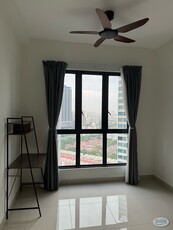 Middle room to rent (Female unit )