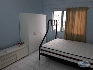 Newly Painted Fully Furnished Master Bedroom w/Private Bathroom in Condo Unit