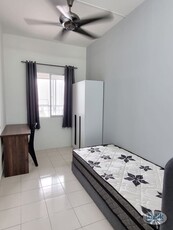 Nice single room for rent in females unit at Residensi Laguna condo, Bandar Sunway