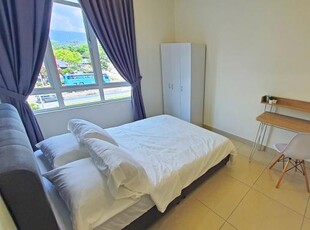 Room in condominium for rent in Damansara Damai