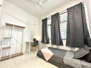 Single A/C Room 100mbps,WiFi, Weekly Clean at Shah Alam Section7, near Uitm & I-city