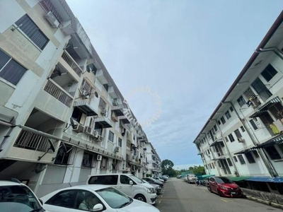 Chanyai Villa / Likas / Kota Kinabalu