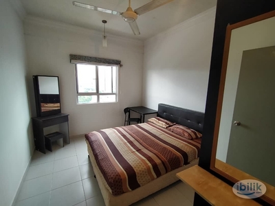 Middle Room at Suria Jelatek Residence, Ampang Hilir