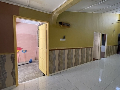 Renovated Ample Parking Single Storey House SS9, Sungai Way for SALE
