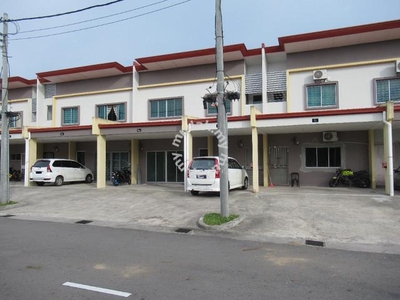 Vila Mutiara Townhouse Phase 1, Jalan Pulutan, Menggatal