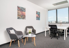 All-inclusive access to professional office space for 3 persons in Regus Brunsfield Oasis Tower