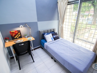 Fully-Furnished Single Room with AirCond & Window for Rent at Taman Puchong Prima, Puchong