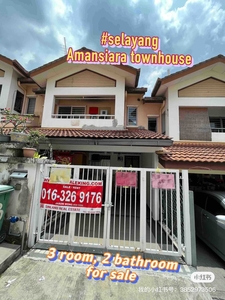 Amansiara townhouse for sale in partially furnished, selayang ,kitchen cabinet, 2 carpark