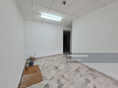 Freehold, Newly Painted, Well Kept, 1ty Sd2, Sri Damansara, Kepong