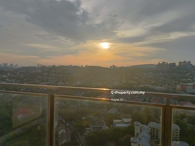 Large balcony opwn view nadi