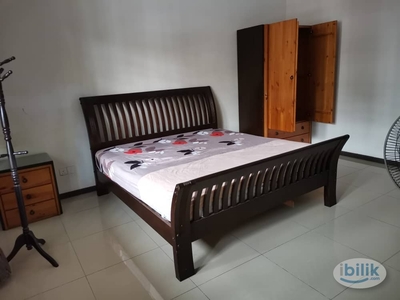 Master Room at Southbay Residence, Batu Maung