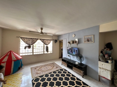 Saujana apartment for sale ,damansara damai, 1 carpark, pj ,below market price