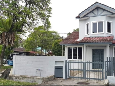 Semi D House at Kota Damansara For Sell - Land Size 44x 55 - 1300 sqft - 3 bedroom - 3 bathroom Please contact me 016-700 3437