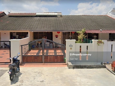 Single Storey House in Jalan Puteri Senggang Sri Petaling For Rent