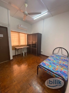 SS1 Budget Room For Rent Near Taman Bahagia LRT Aircon Single-Room