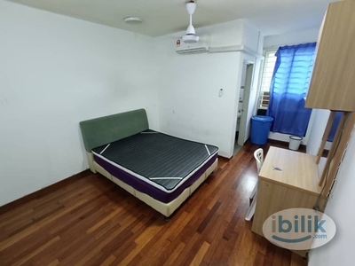 SS2 Budget Room For Rent Near Taman Bahagia LRT With Private Bathroom & Aircon Master-Room