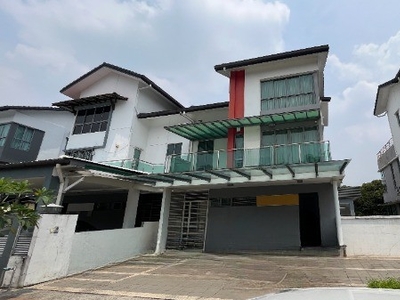 Sutera Damansara Residence ( only one row of Semi D) belakang Damansara Damai.