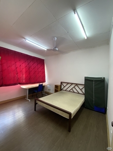 USJ Budget Room For Rent Near LRT Wawasan With Private Bathroom & Aircon Master-Room