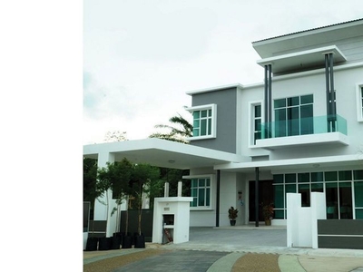 Kajang 【Monthly RM2k】30x100Double Storey Freehold | Bungalow Concept