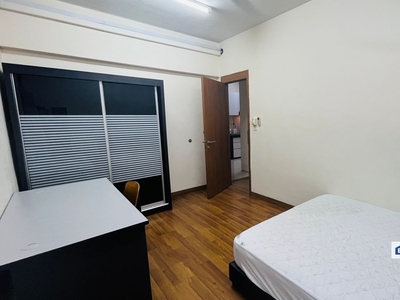 Titiwangsa Sentral condo Room For Rent Near Hospital KL and LRT Station