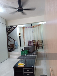2sty Connaught 6room furnished gated near Ucsi shop market MRT cheras