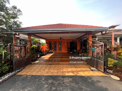 Facing Open 1 Storey Terrace Taman Sri Melor Seksyen 7 Bangi