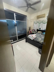 Medium Room with Private Bathroom at Taman Mutiara Subang