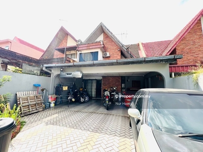 2 Storey House at ss 17 Subang Jaya near LRT Station.