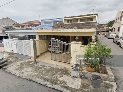 Jalan Saga, Ampang Endlot Terrace house