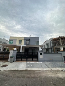 Partially Renovated Cluster House Kempas Indah