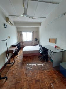 Room rental at PJ seksyen 2 perfect for freshmen and students