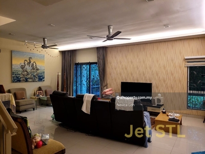 Easy access to highway, near shopping mall, restaurant, banks, school