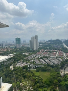 High floor corner unit with kl city view and lake view