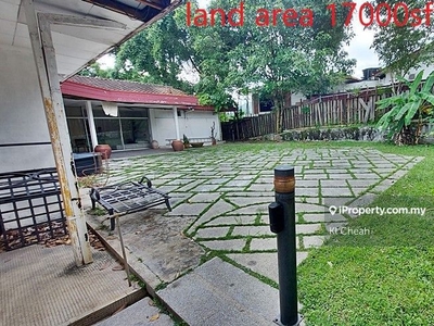Big Land wt House Very Near to Bkt Gasing Hiking Hill Entrance