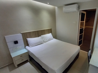 Look for short term room rental at Subang Jaya area? Master Room at SS15, Subang Jaya near Subang Parade.