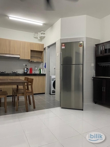 M3 Residency - [Chinese Unit] Super Big Master Room!! Offer At Only RM800!! 6 Minute To Taman Melati LRT Station!! LRT Direct To KLCC!!