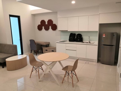 Modern brand new Fully Furnished One Bedroom and bathroom unit at Sentral Suites for Rent